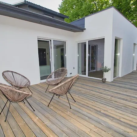 Дом отдыха Casa Monkey With Sauna And Terrace Пярну